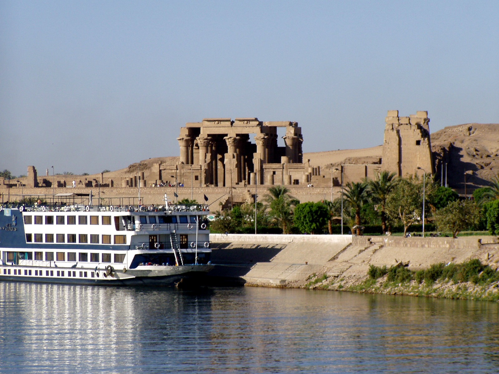 Luxury private city-to-city transfer service in Egypt