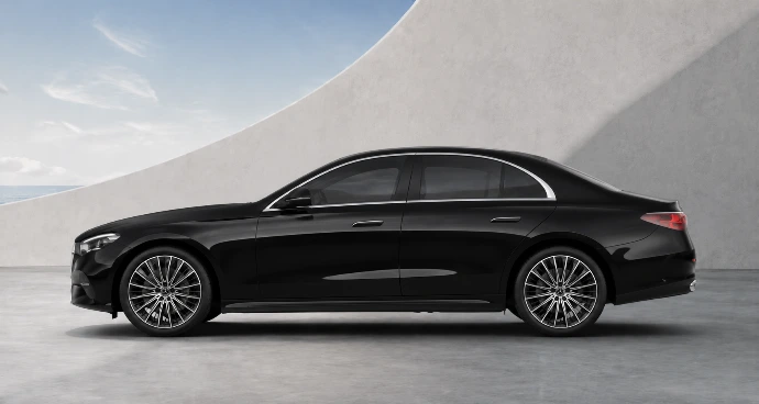 Black premium car for Sharm El Sheikh Airport transfers